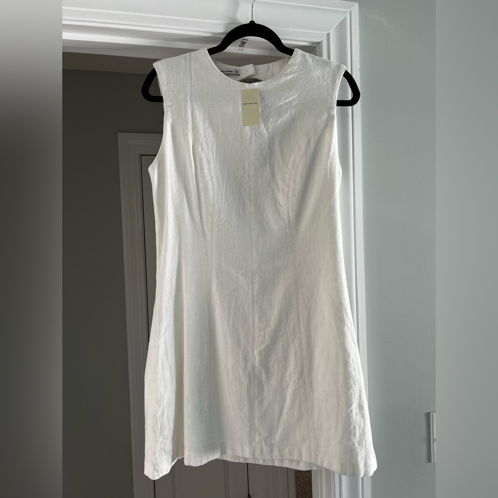 NWT Abercrombie & Fitch White Linen Dress